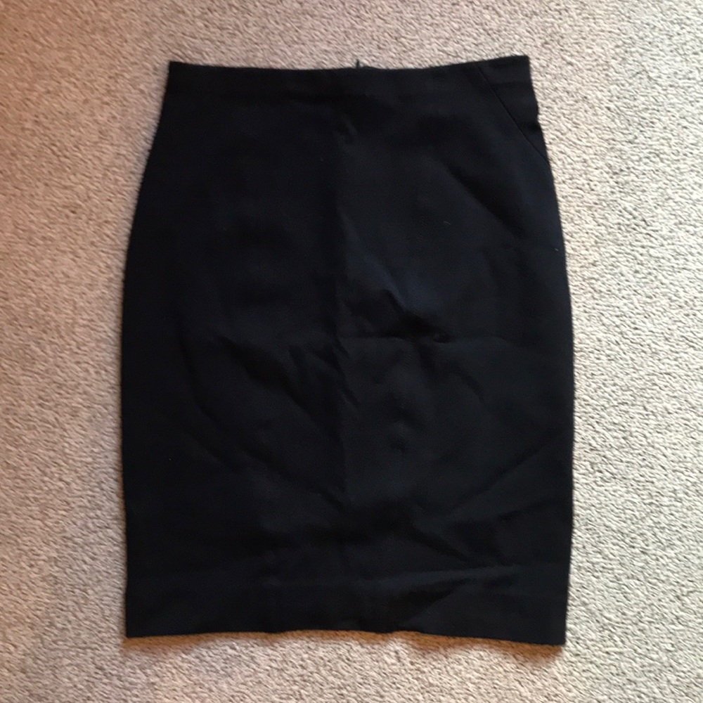 Stretch pencil skirt